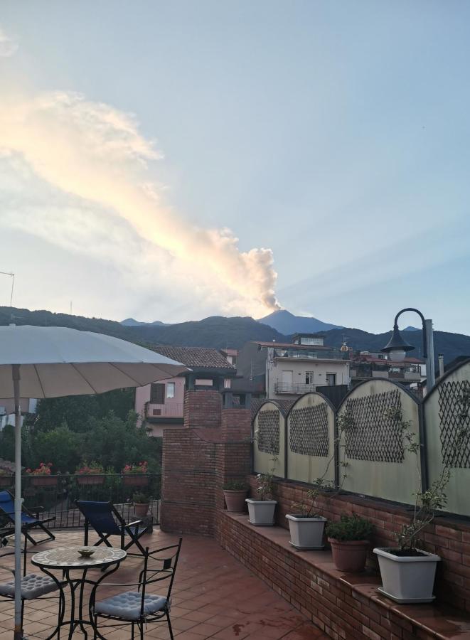 Villa Rosa Etna Apartments Zafferana Etnea Buitenkant foto