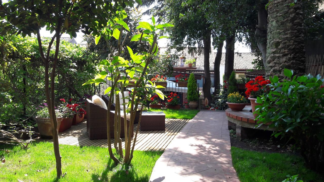 Villa Rosa Etna Apartments Zafferana Etnea Buitenkant foto